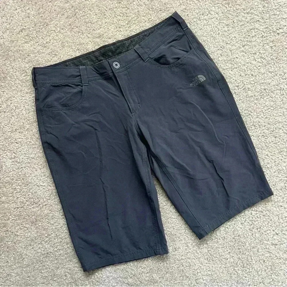 The North Face Women's Hiking Climbing Quick Dry Bermuda/Capri Shorts Gray US 10 - Picture 1 of 16